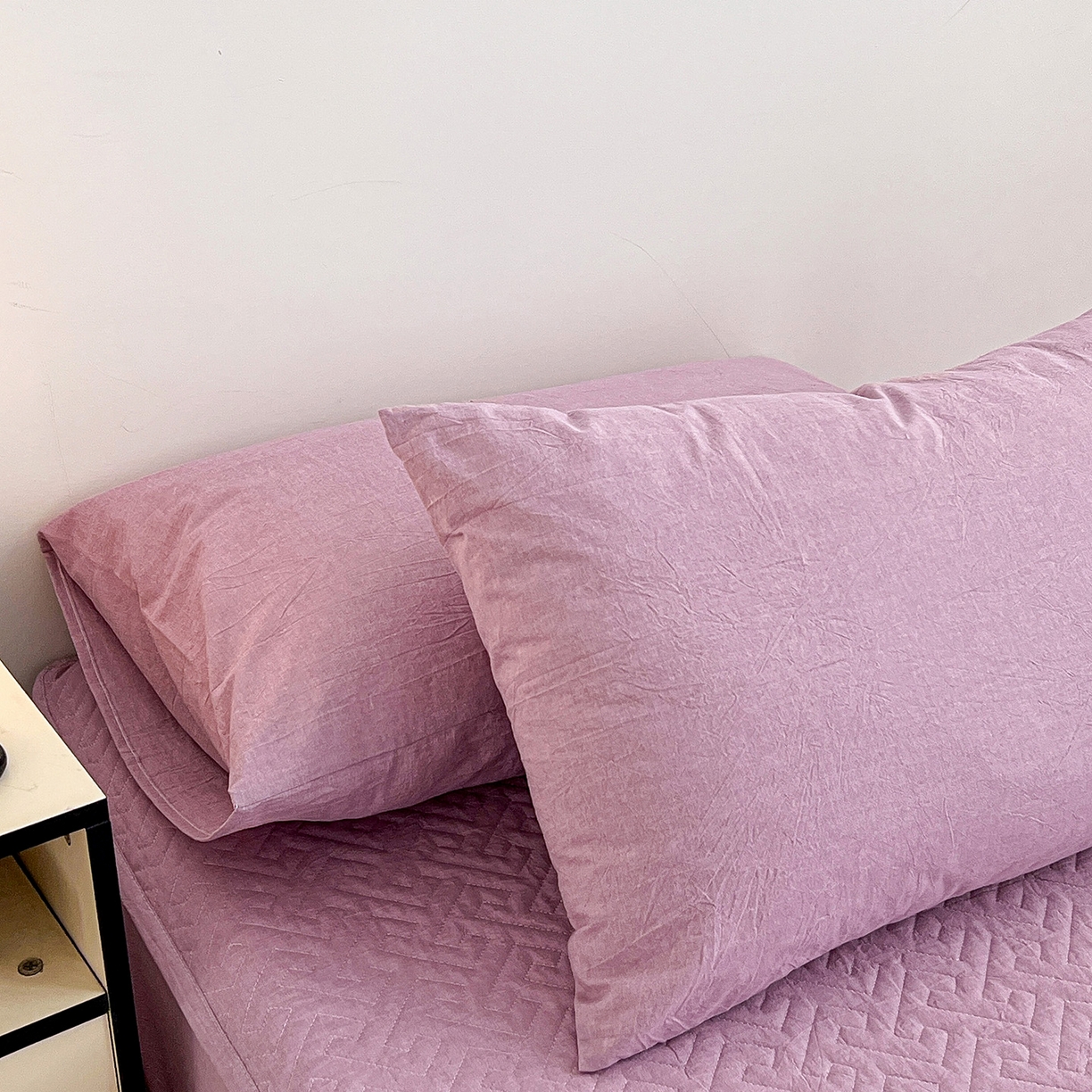 91家纺网 家纺一手货源 找家纺 梦洋家纺 2025新款全棉色织水洗棉夹棉床笠 香芋紫