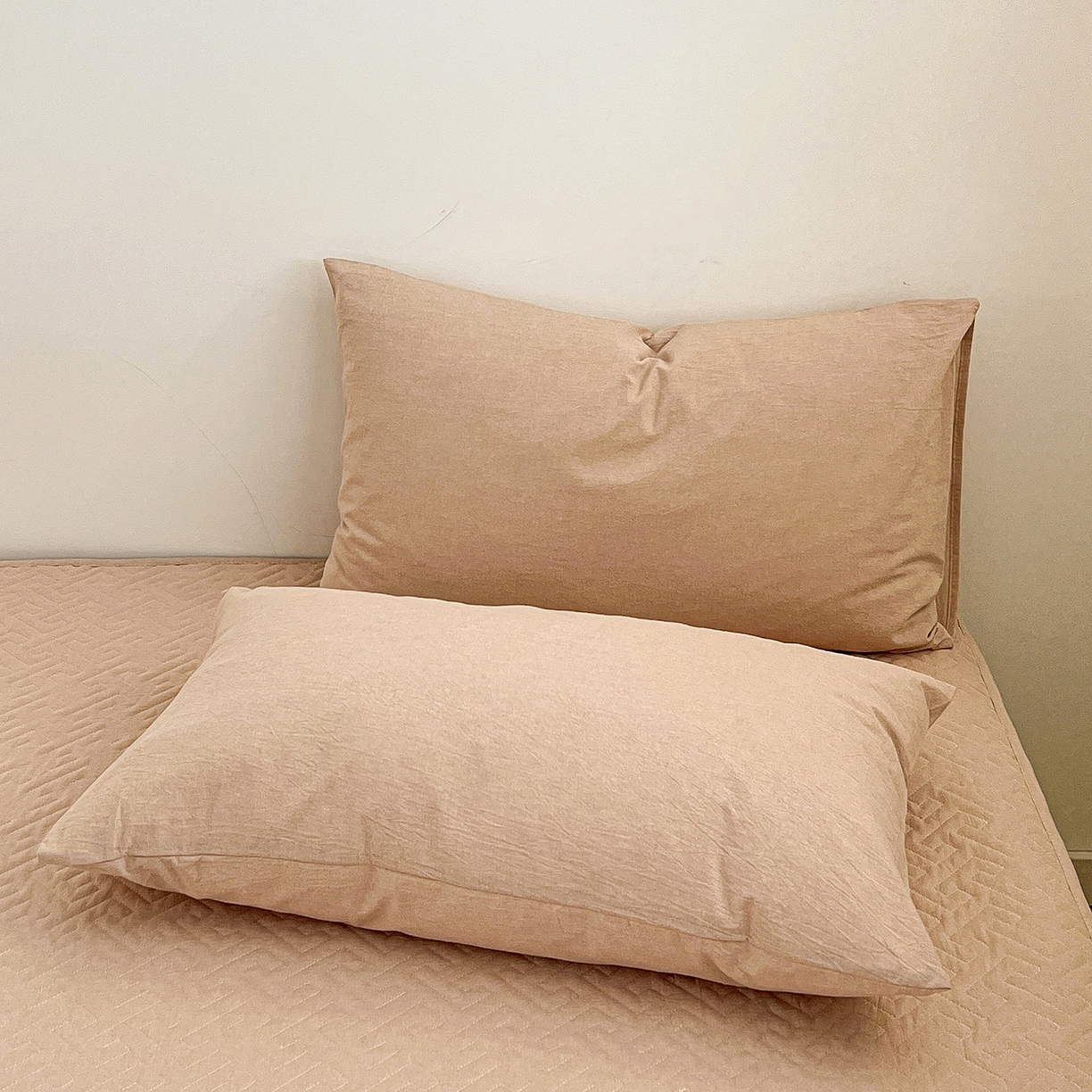 91家纺网 家纺一手货源 找家纺 梦洋家纺 2025新款全棉色织水洗棉夹棉床笠 简兮兰