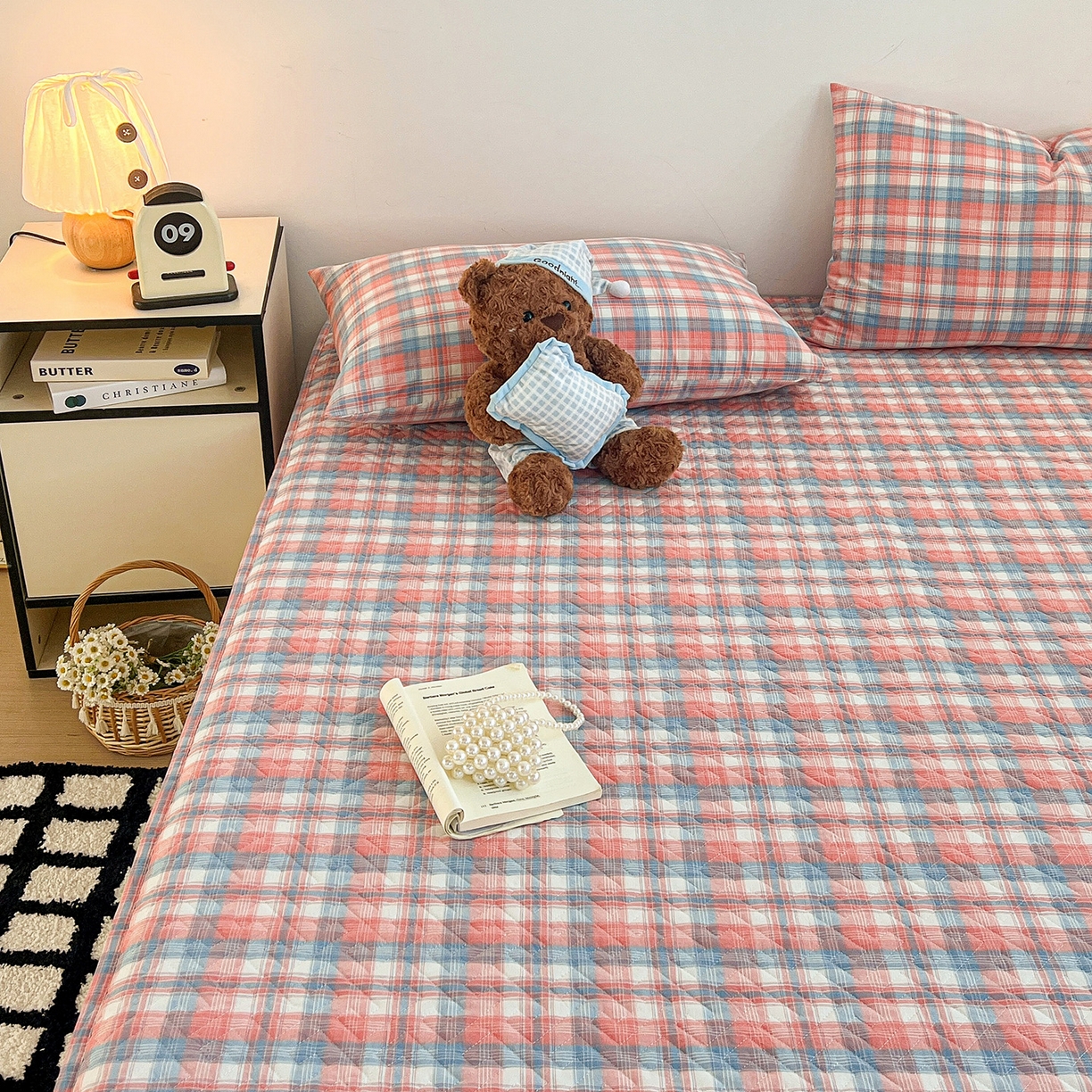 91家纺网 家纺一手货源 找家纺 梦洋家纺 2025新款全棉色织水洗棉夹棉床笠 炫彩格