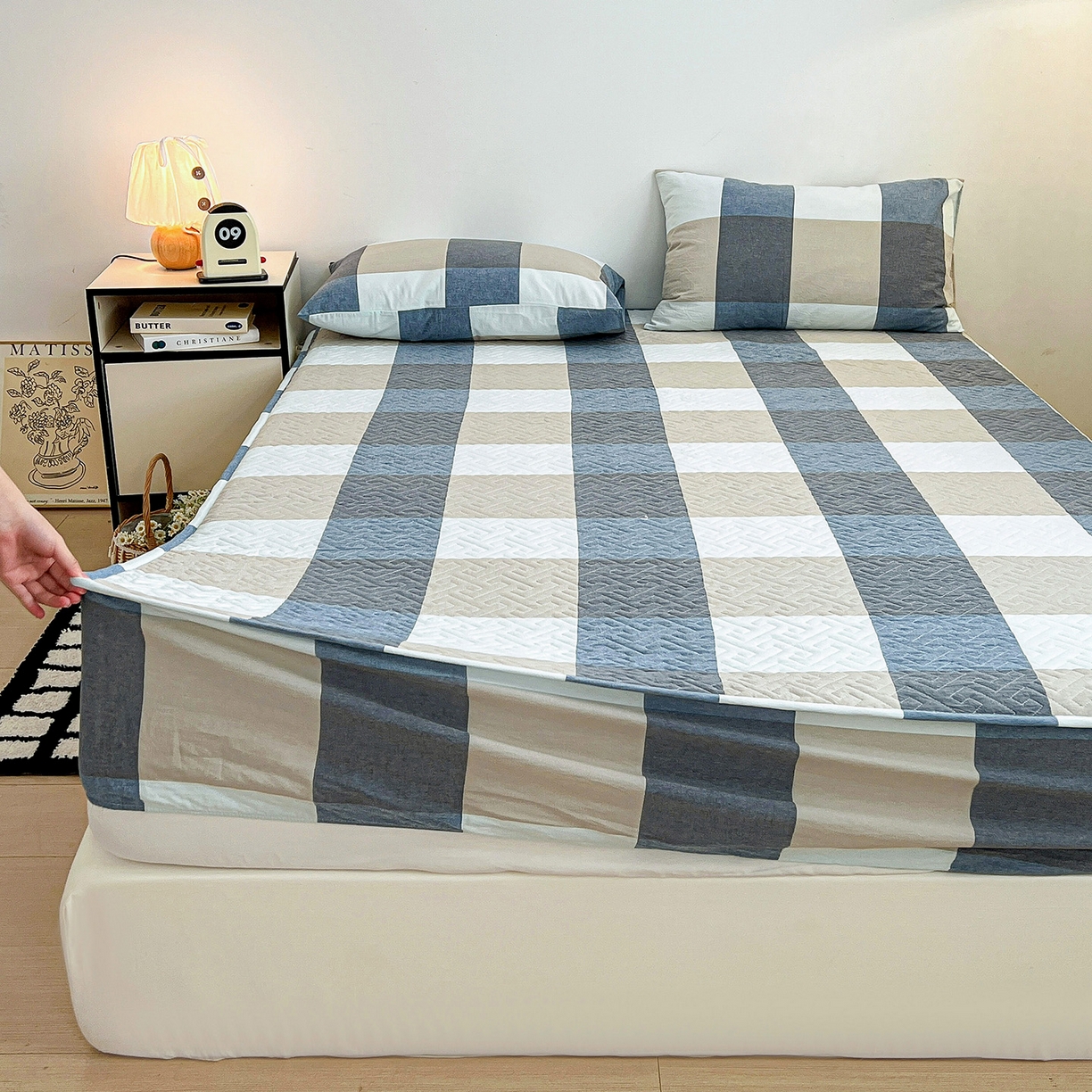 91家纺网 家纺一手货源 找家纺 梦洋家纺 2025新款全棉色织水洗棉夹棉床笠 卡色