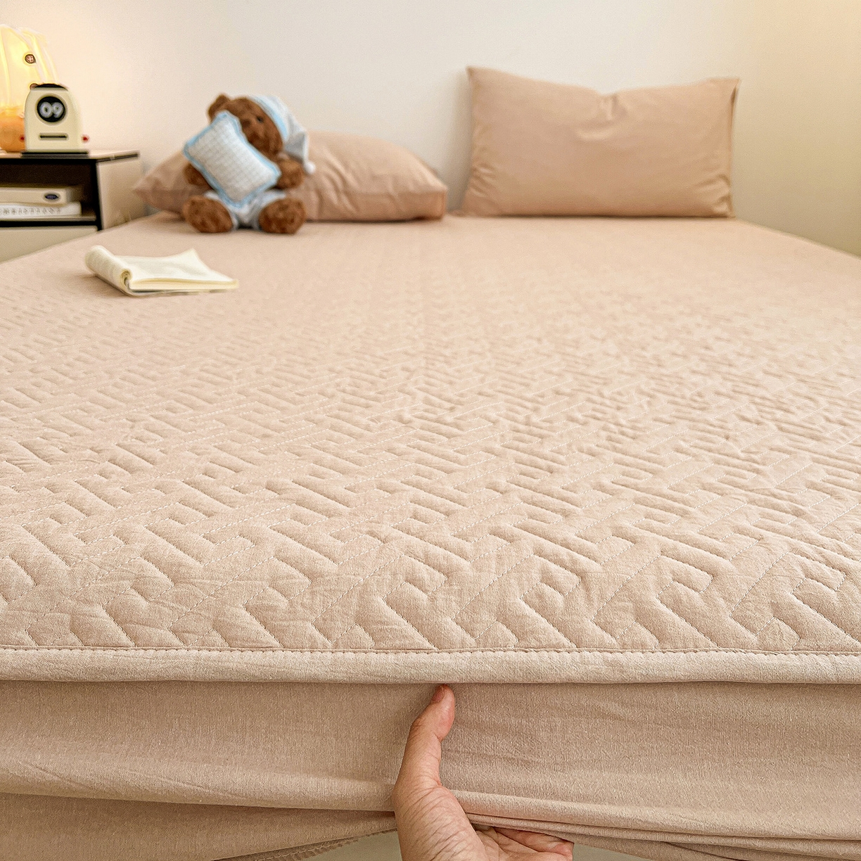 91家纺网 家纺一手货源 找家纺 梦洋家纺 2025新款全棉色织水洗棉夹棉床笠 简兮兰