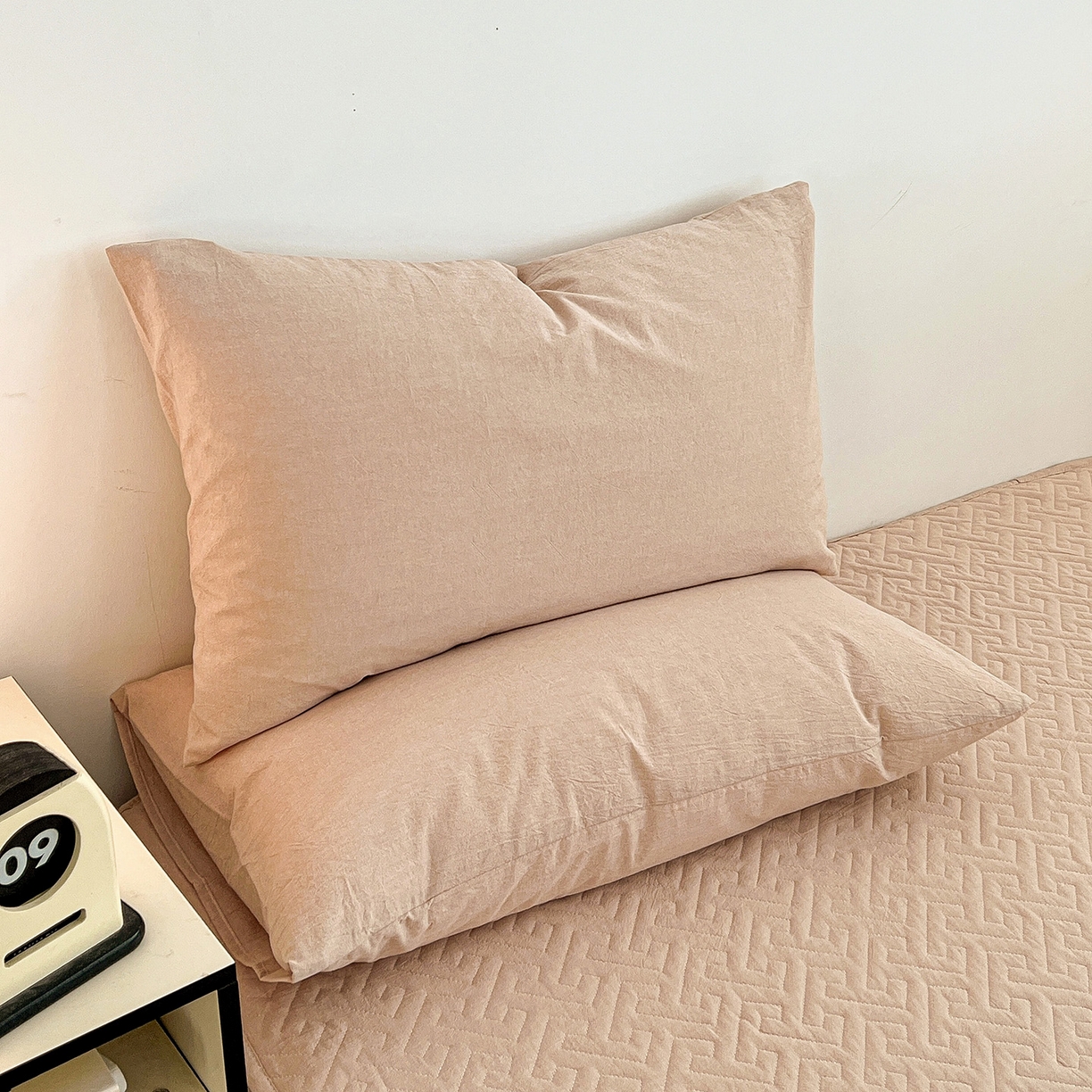 91家纺网 家纺一手货源 找家纺 梦洋家纺 2025新款全棉色织水洗棉夹棉床笠 简兮兰