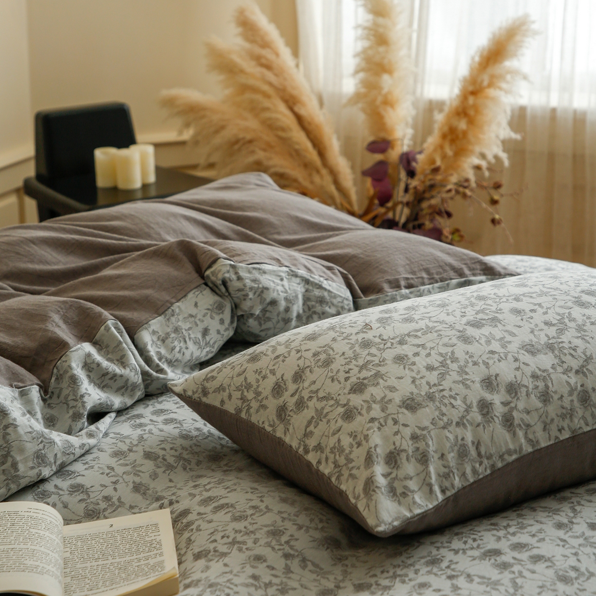 91家纺网 家纺一手货源 找家纺 梵克保罗 2025秋冬新款全棉色织大提花四件套 苏黎玫瑰-浅银灰