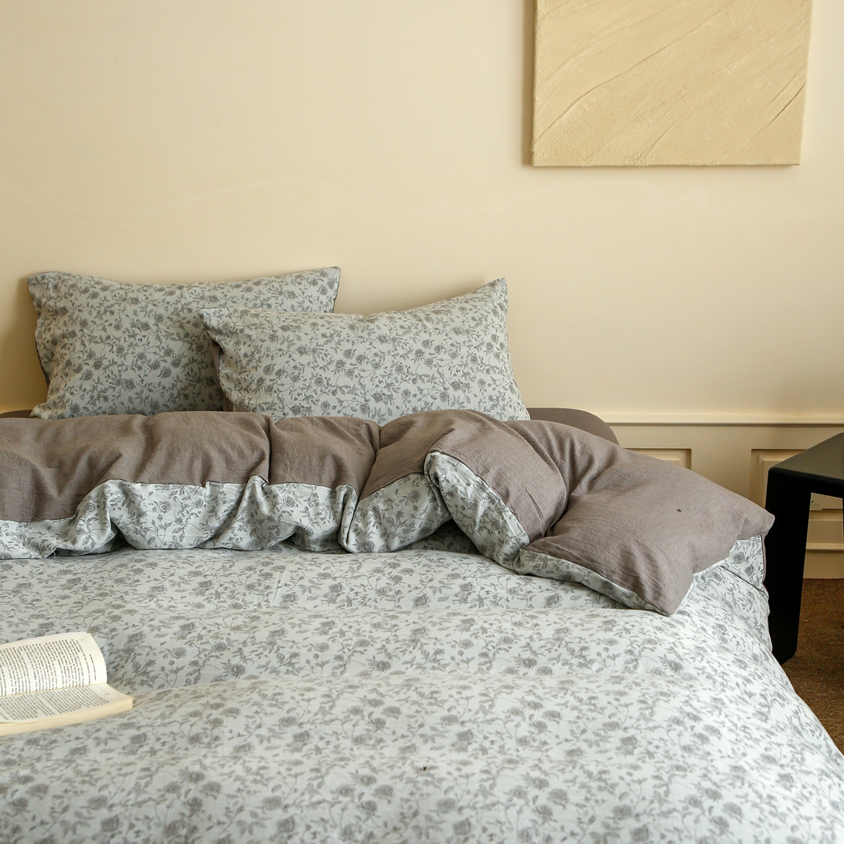 91家纺网 家纺一手货源 找家纺 梵克保罗 2025秋冬新款全棉色织大提花四件套 苏黎玫瑰-浅银灰