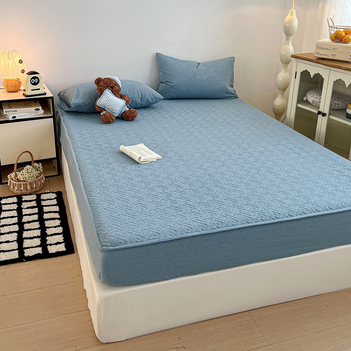 91家纺网 家纺一手货源 找家纺 梦洋家纺 2025新款全棉色织水洗棉夹棉床笠 兰色