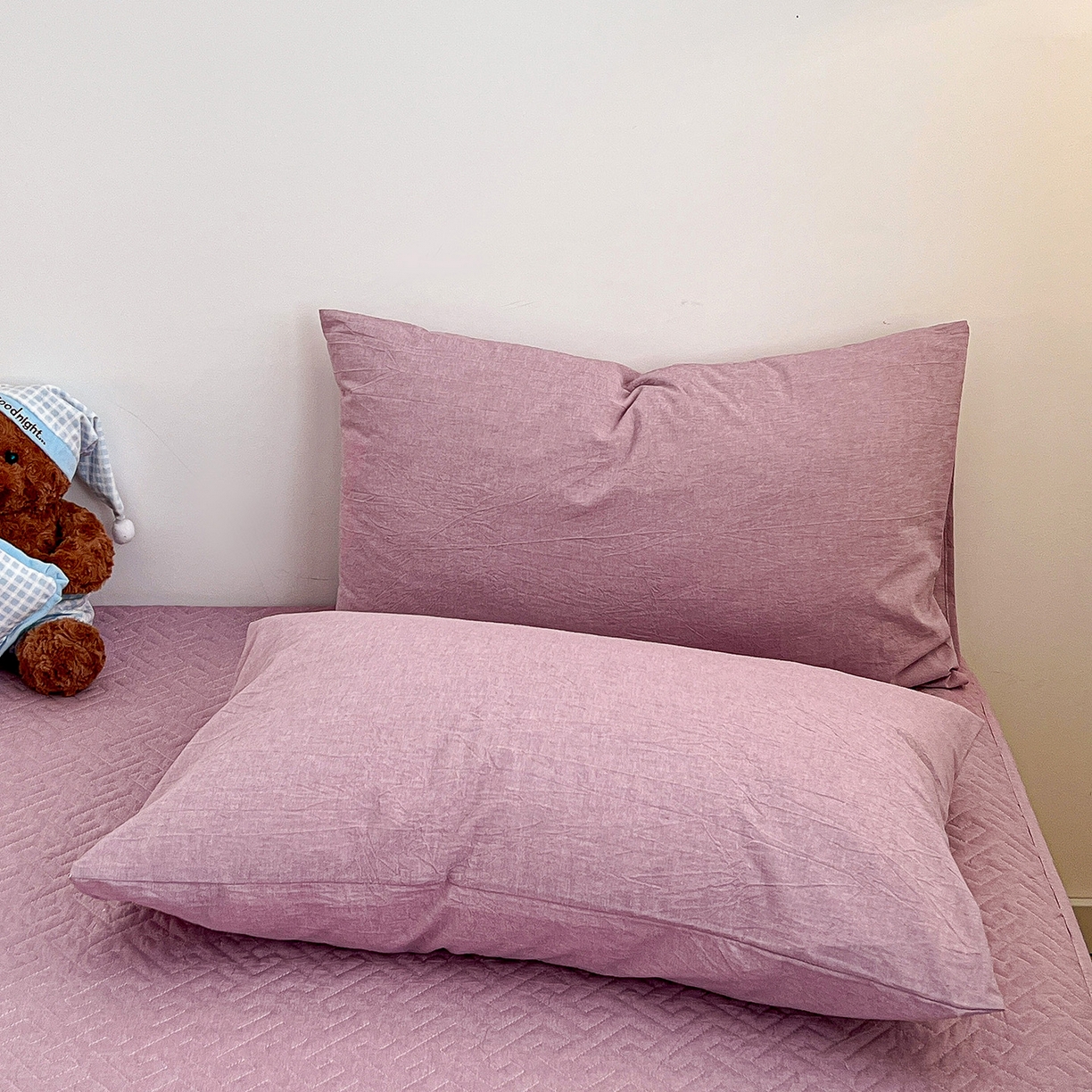 91家纺网 家纺一手货源 找家纺 梦洋家纺 2025新款全棉色织水洗棉夹棉床笠 香芋紫