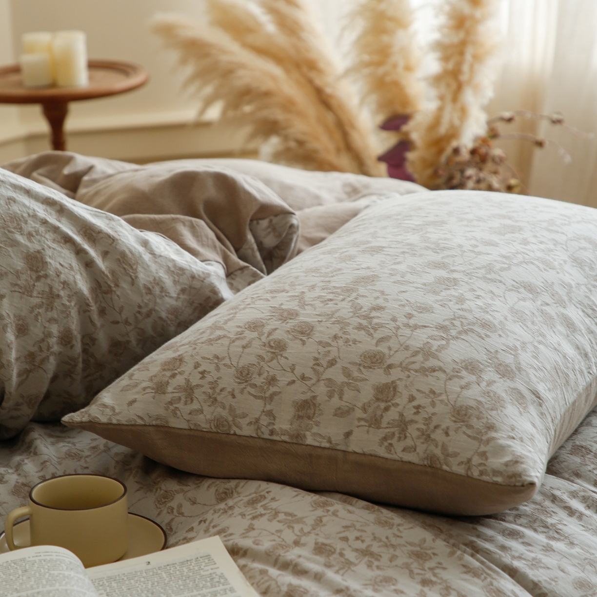 91家纺网 家纺一手货源 找家纺 梵克保罗 2025秋冬新款全棉色织大提花四件套 苏黎玫瑰-浅驼