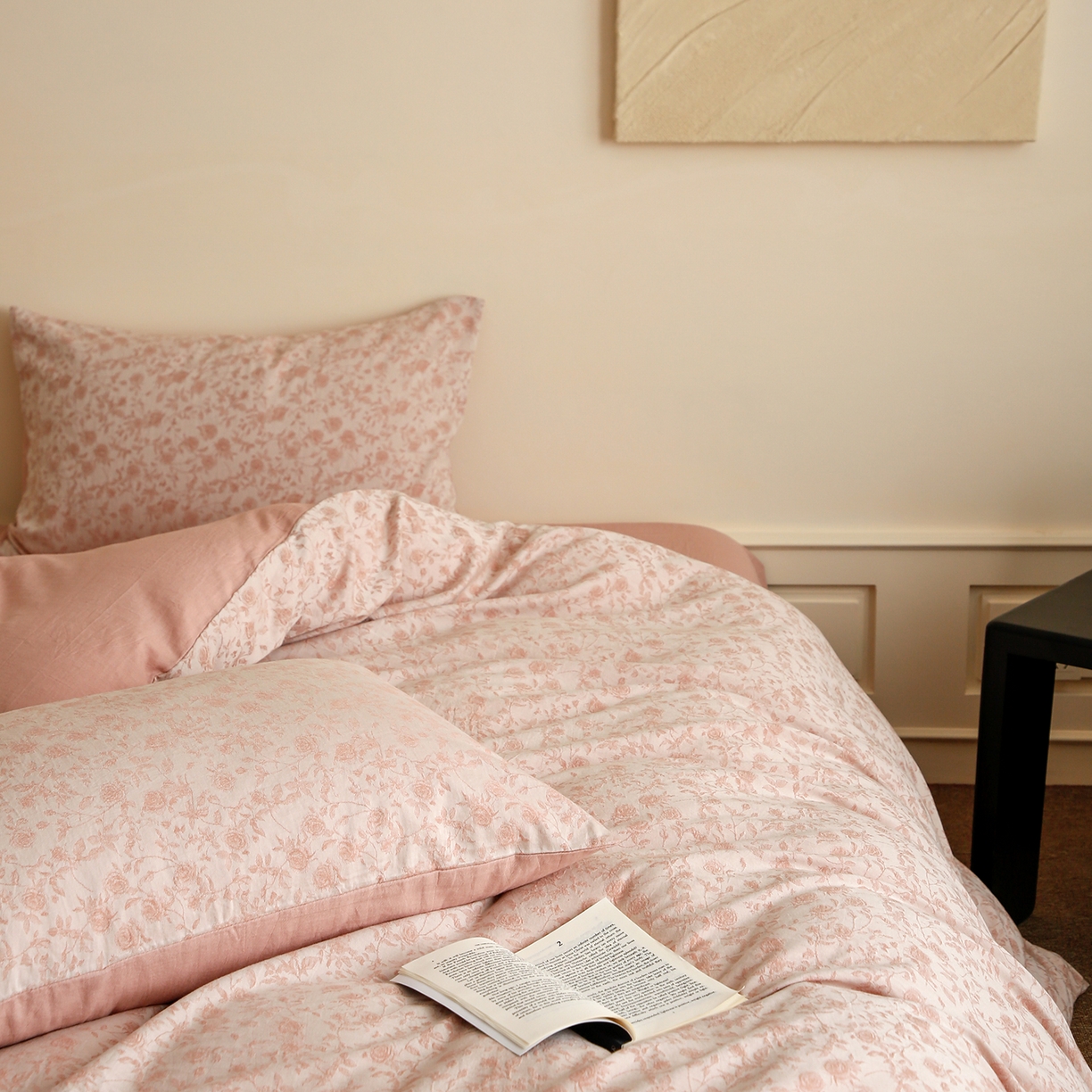 91家纺网 家纺一手货源 找家纺 梵克保罗 2025秋冬新款全棉色织大提花四件套 苏黎玫瑰-粉