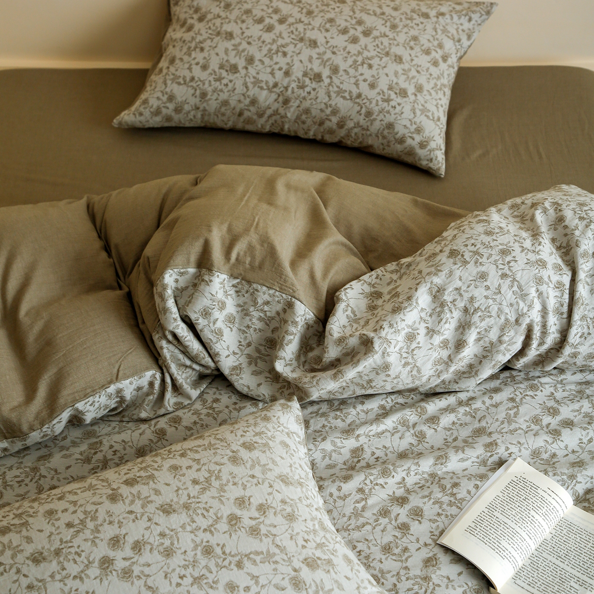 91家纺网 家纺一手货源 找家纺 梵克保罗 2025秋冬新款全棉色织大提花四件套 苏黎玫瑰-青果绿