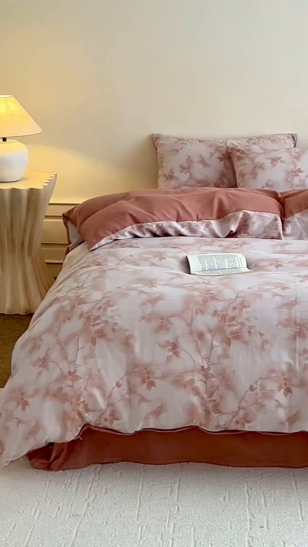 91家纺网 家纺一手货源 找家纺 梵克保罗 2025秋冬新款全棉色织大提花四件套 流金岁月-西柚红