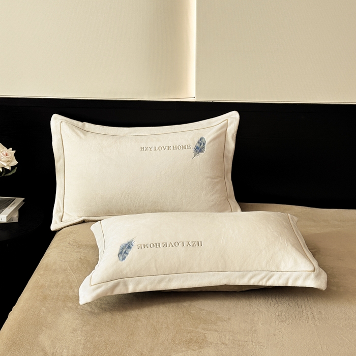 91家纺网 家纺一手货源 找家纺 （总）鸿织源家纺 2025新款牛奶绒刺绣四件套-羽蝶