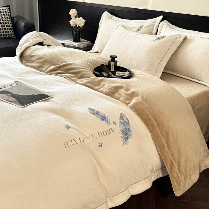 91家纺网 家纺一手货源 找家纺 （总）鸿织源家纺 2025新款牛奶绒刺绣四件套-羽蝶