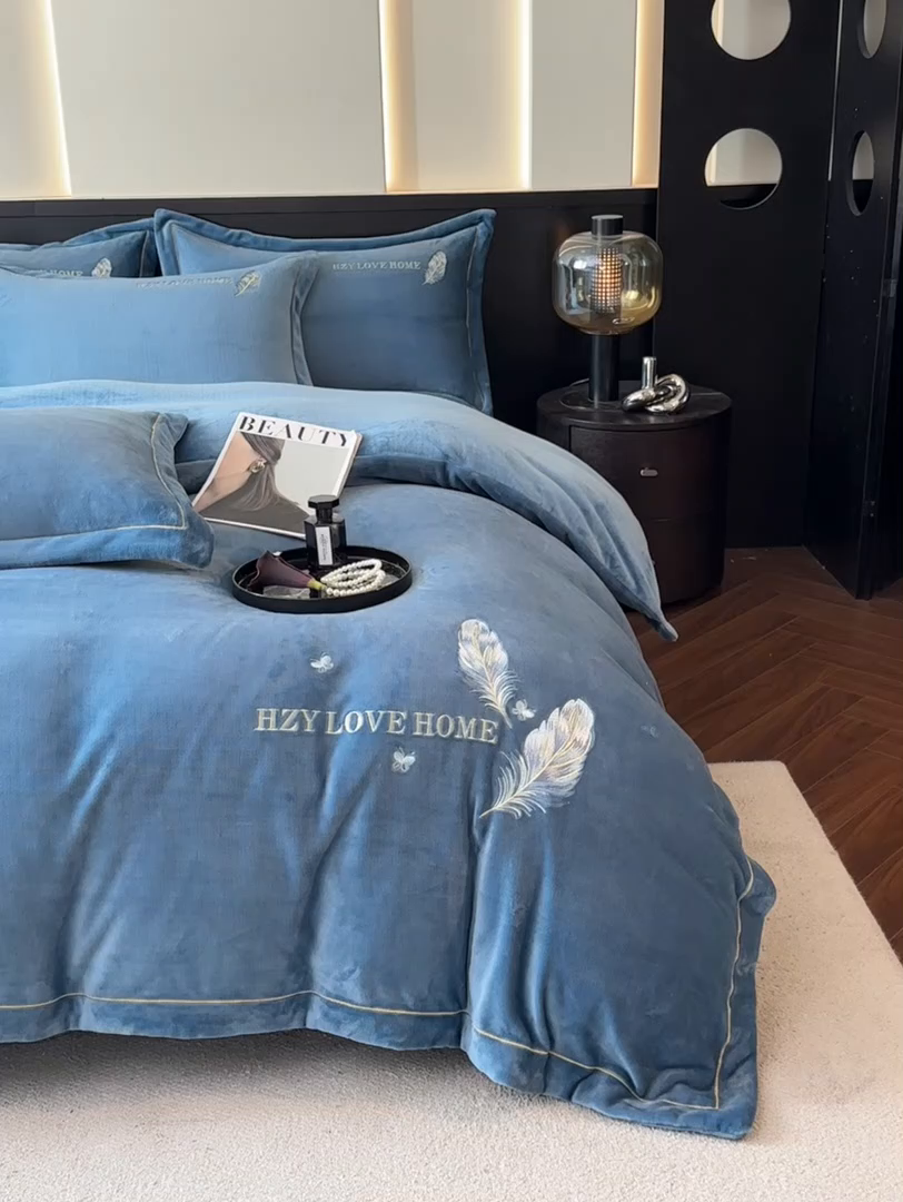 91家纺网 家纺一手货源 找家纺 鸿织源家纺 2025新款牛奶绒刺绣四件套-羽蝶 羽蝶-宾利兰