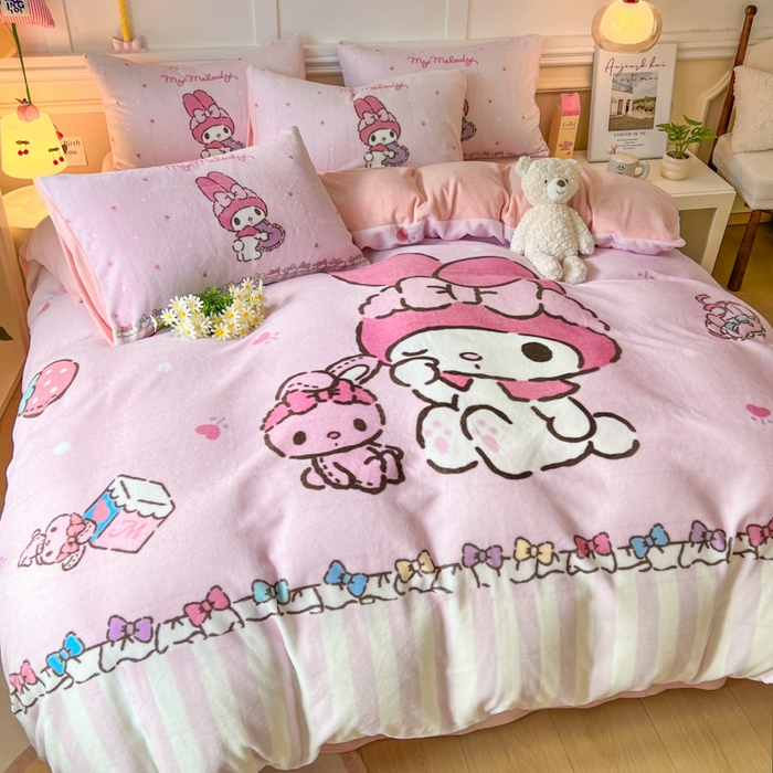 91家纺网 家纺一手货源 找家纺 妖妖家纺 2025新款高克重牛奶绒三丽鸥大版四件套 兔兔与美乐蒂