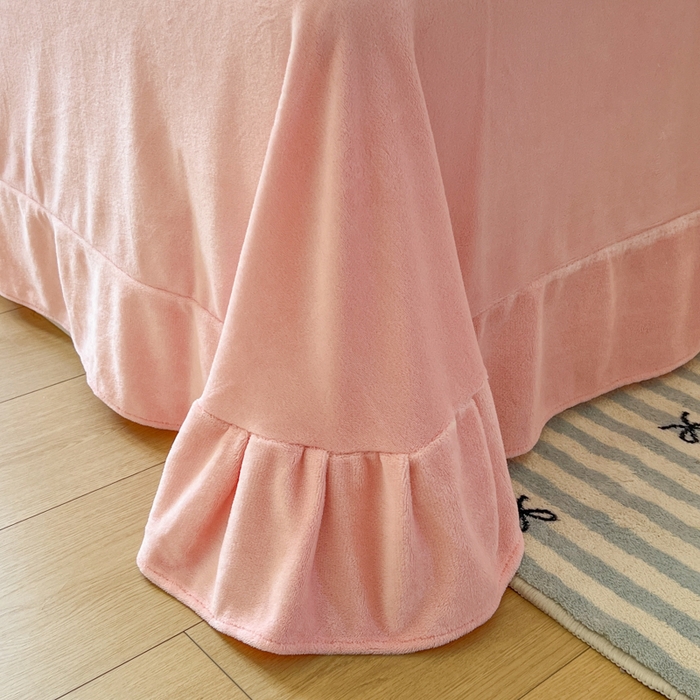 91家纺网 家纺一手货源 找家纺 妖妖家纺 2025新款高克重牛奶绒三丽鸥大版四件套 豹纹kitty