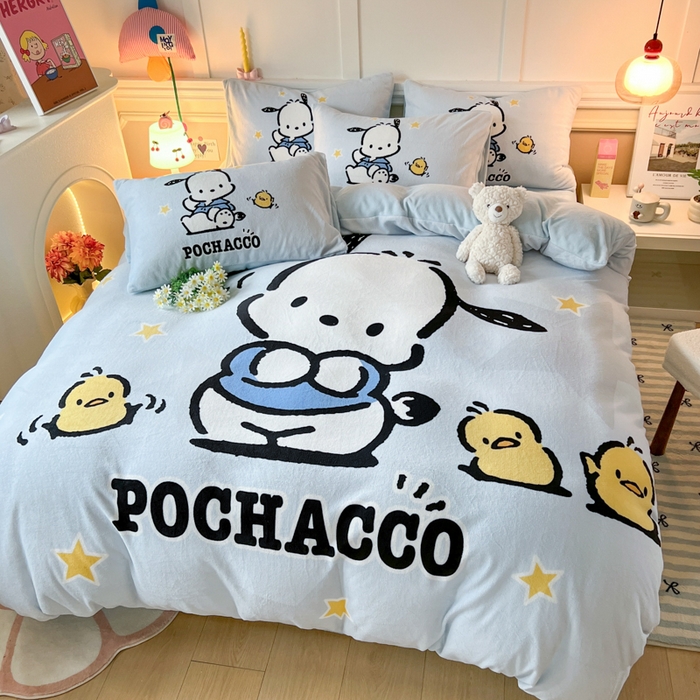 91家纺网 家纺一手货源 找家纺 妖妖家纺 2025新款高克重牛奶绒三丽鸥大版四件套 呆萌帕恰狗