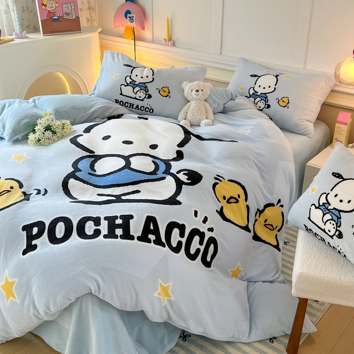 91家纺网 家纺一手货源 找家纺 妖妖家纺 2025新款高克重牛奶绒三丽鸥大版四件套 呆萌帕恰狗