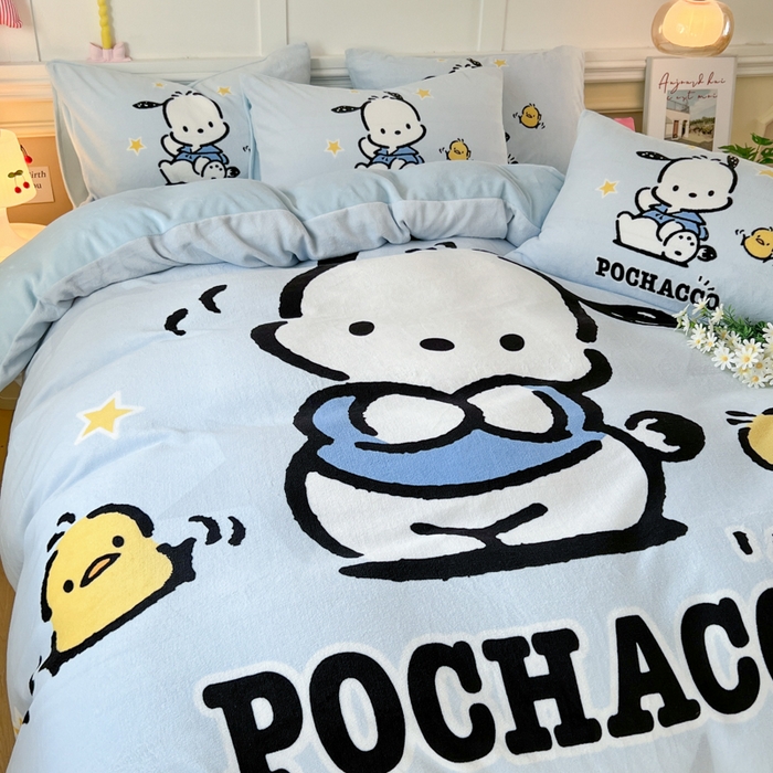 91家纺网 家纺一手货源 找家纺 妖妖家纺 2025新款高克重牛奶绒三丽鸥大版四件套 呆萌帕恰狗