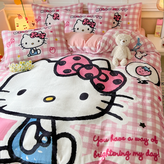 91家纺网 家纺一手货源 找家纺 妖妖家纺 2025新款高克重牛奶绒三丽鸥大版四件套 呆萌kitty