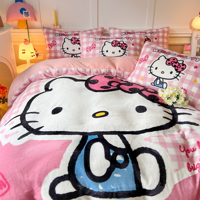 91家纺网 家纺一手货源 找家纺 妖妖家纺 2025新款高克重牛奶绒三丽鸥大版四件套 呆萌kitty