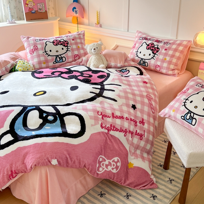 91家纺网 家纺一手货源 找家纺 妖妖家纺 2025新款高克重牛奶绒三丽鸥大版四件套 呆萌kitty