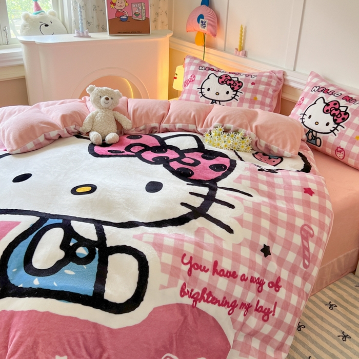 91家纺网 家纺一手货源 找家纺 妖妖家纺 2025新款高克重牛奶绒三丽鸥大版四件套 呆萌kitty