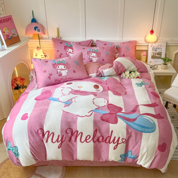 91家纺网 家纺一手货源 找家纺 妖妖家纺 2025新款高克重牛奶绒三丽鸥大版四件套 飞行美乐蒂