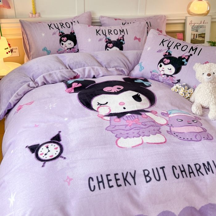 91家纺网 家纺一手货源 找家纺 妖妖家纺 2025新款高克重牛奶绒三丽鸥大版四件套 甜酷库洛米