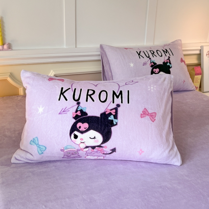 91家纺网 家纺一手货源 找家纺 妖妖家纺 2025新款高克重牛奶绒三丽鸥大版四件套 甜酷库洛米