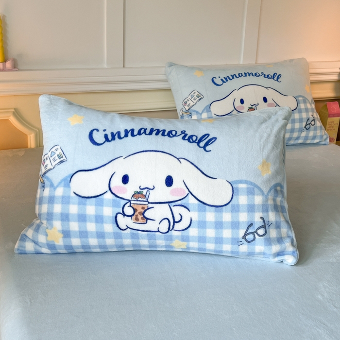 91家纺网 家纺一手货源 找家纺 妖妖家纺 2025新款高克重牛奶绒三丽鸥大版四件套 玉桂狗郊游