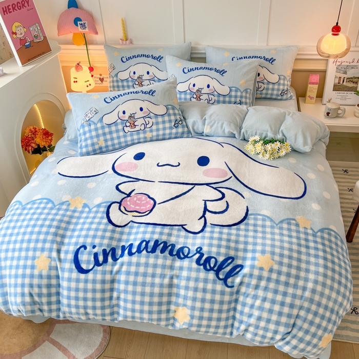 91家纺网 家纺一手货源 找家纺 妖妖家纺 2025新款高克重牛奶绒三丽鸥大版四件套 玉桂狗郊游