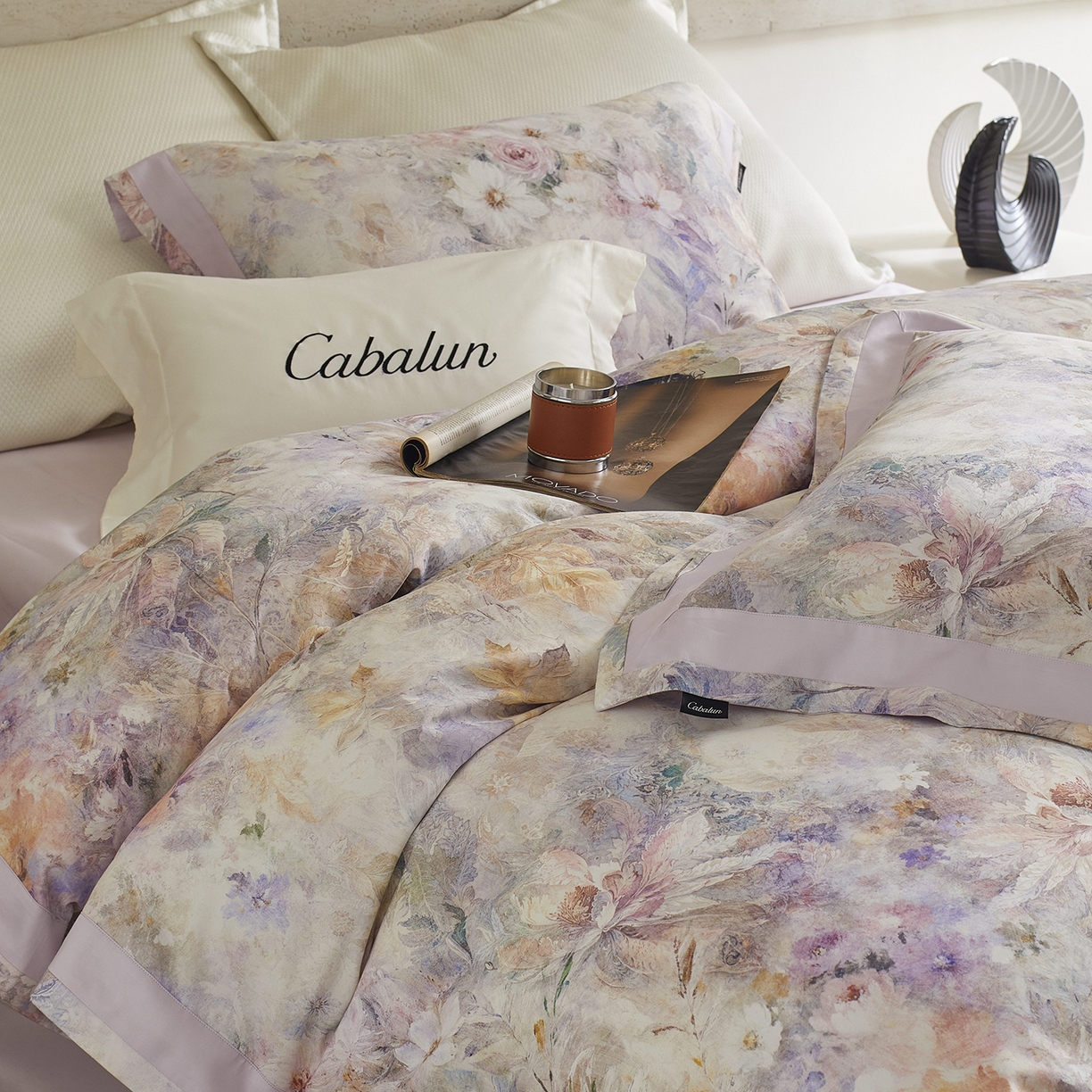 91家纺网 家纺一手货源 找家纺 卡巴伦家纺 2025新款50S超细旦全棉数码印花款四件套（控价298） 芳菲梦境-紫