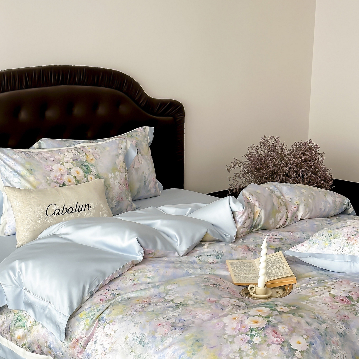 91家纺网 家纺一手货源 找家纺 卡巴伦家纺 2025新款超细旦天丝棉数码印花四件套-花卉（控价328） 晨曦-纯净蓝