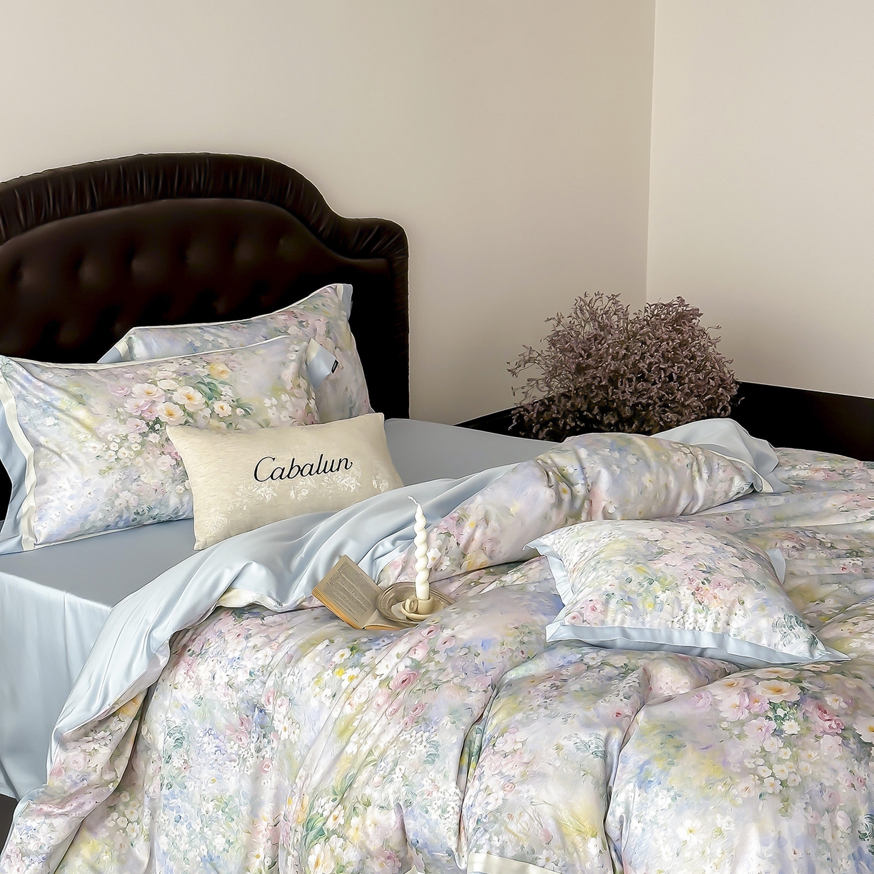 91家纺网 家纺一手货源 找家纺 卡巴伦家纺 2025新款超细旦天丝棉数码印花四件套-花卉（控价328） 晨曦-纯净蓝