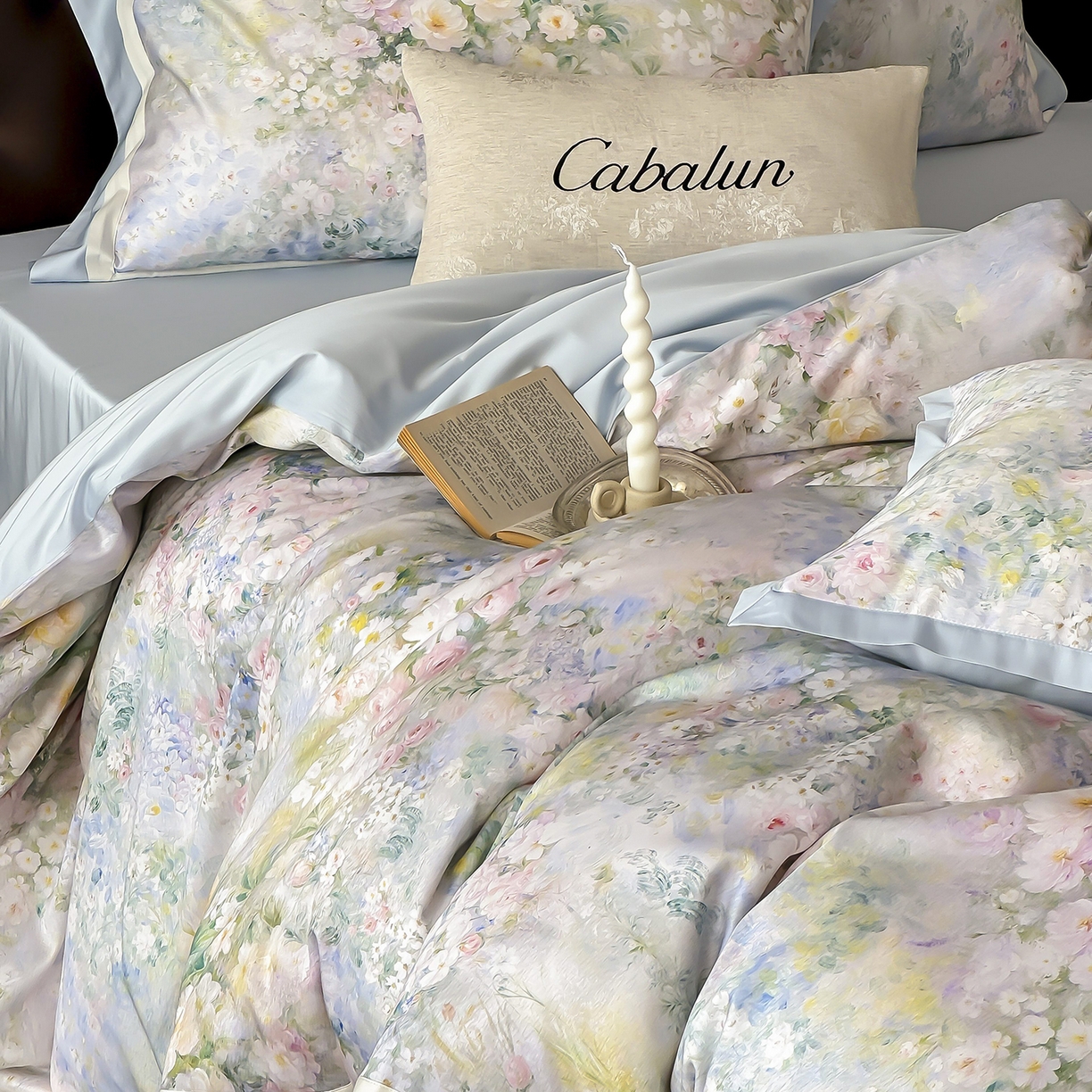 91家纺网 家纺一手货源 找家纺 卡巴伦家纺 2025新款超细旦天丝棉数码印花四件套-花卉（控价328） 晨曦-纯净蓝