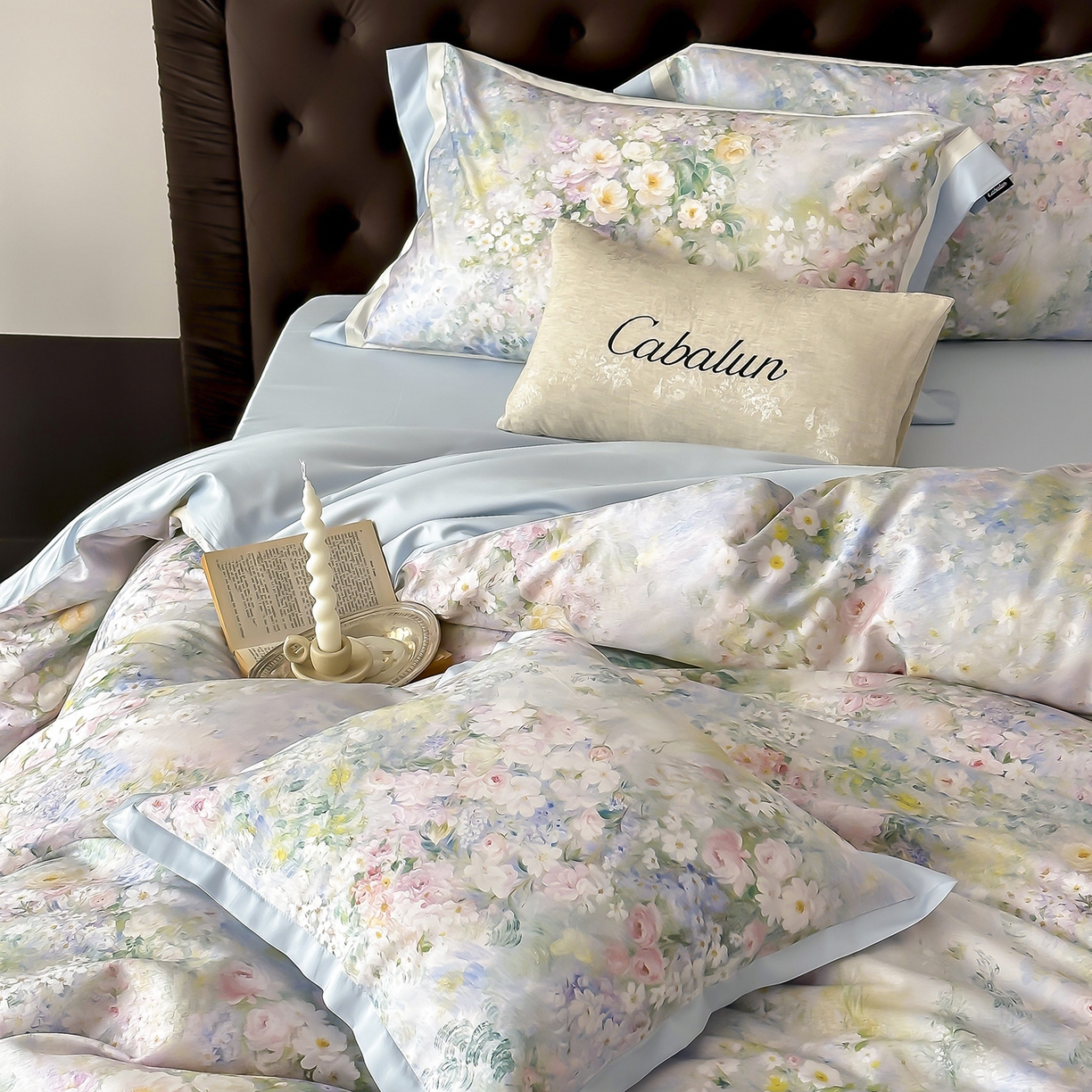 91家纺网 家纺一手货源 找家纺 卡巴伦家纺 2025新款超细旦天丝棉数码印花四件套-花卉（控价328） 晨曦-纯净蓝