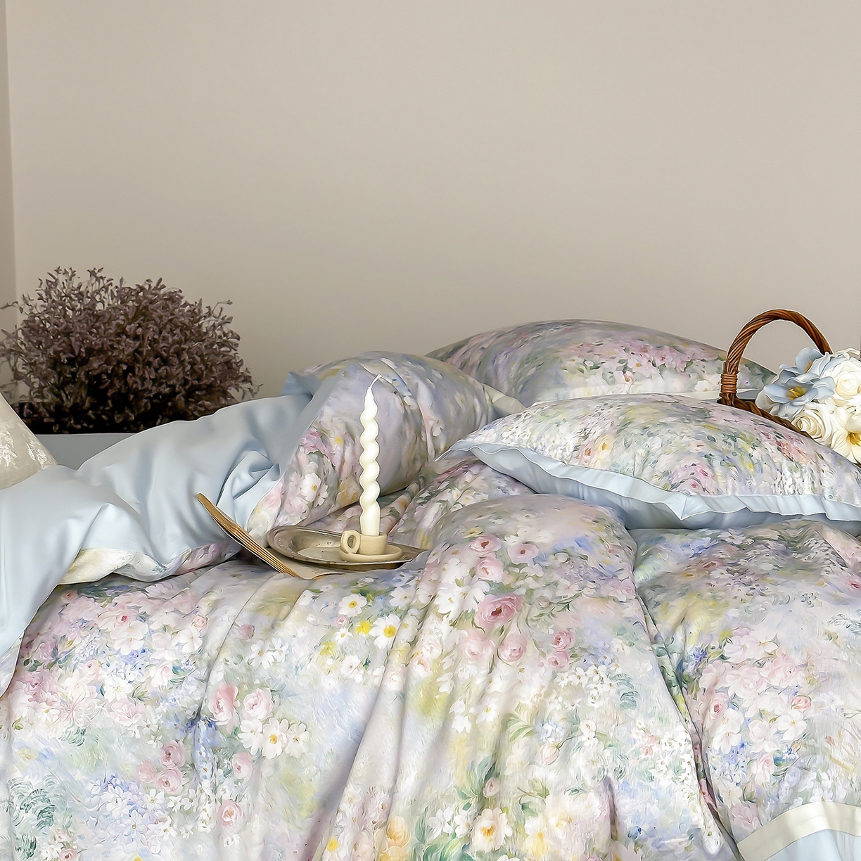 91家纺网 家纺一手货源 找家纺 卡巴伦家纺 2025新款超细旦天丝棉数码印花四件套-花卉（控价328） 晨曦-纯净蓝