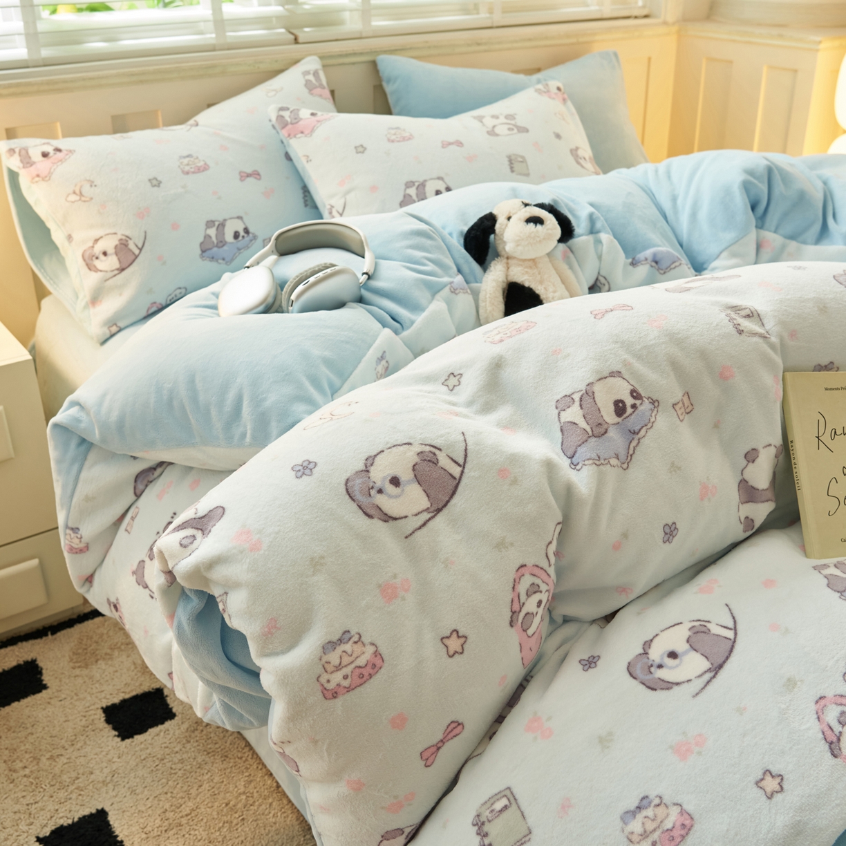 91家纺网 家纺一手货源 找家纺 晨曦家纺 2025新款加厚230克双面牛奶绒卡通可爱法兰绒四件套 可爱熊猫