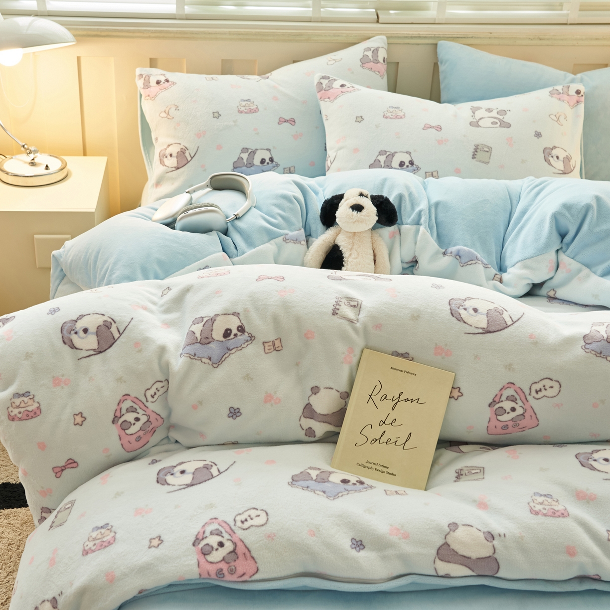 91家纺网 家纺一手货源 找家纺 晨曦家纺 2025新款加厚230克双面牛奶绒卡通可爱法兰绒四件套 可爱熊猫