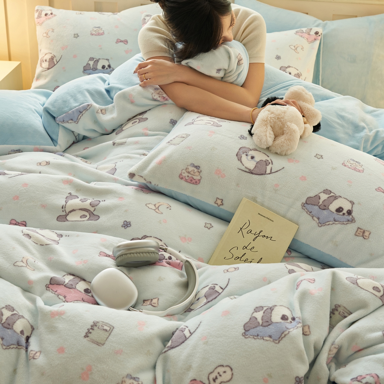 91家纺网 家纺一手货源 找家纺 晨曦家纺 2025新款加厚230克双面牛奶绒卡通可爱法兰绒四件套 可爱熊猫