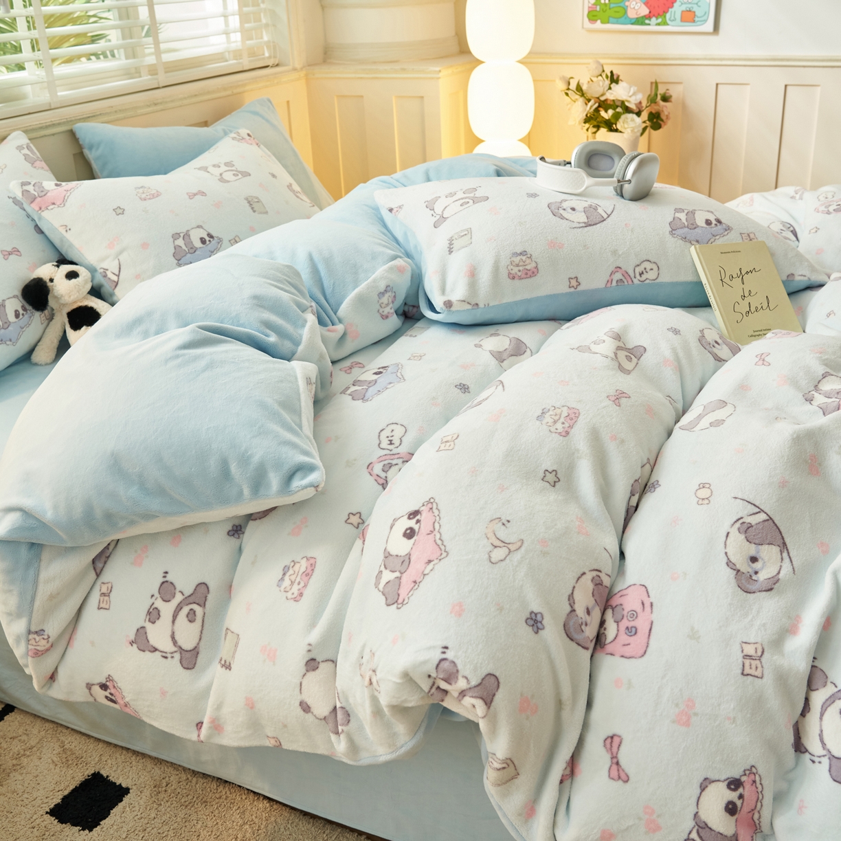 91家纺网 家纺一手货源 找家纺 晨曦家纺 2025新款加厚230克双面牛奶绒卡通可爱法兰绒四件套 可爱熊猫
