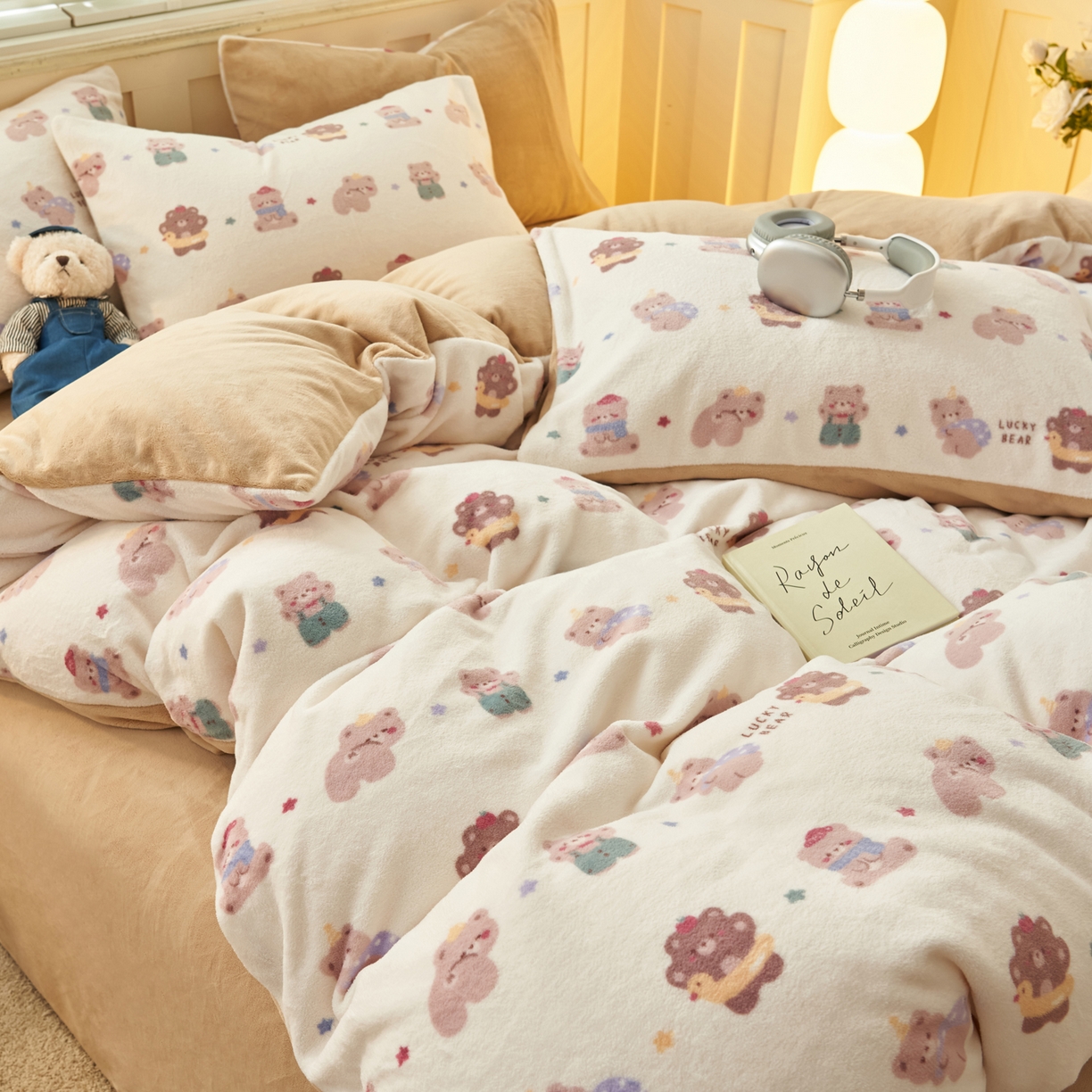 91家纺网 家纺一手货源 找家纺 晨曦家纺 2025新款加厚230克双面牛奶绒卡通可爱法兰绒四件套 熊熊乐园