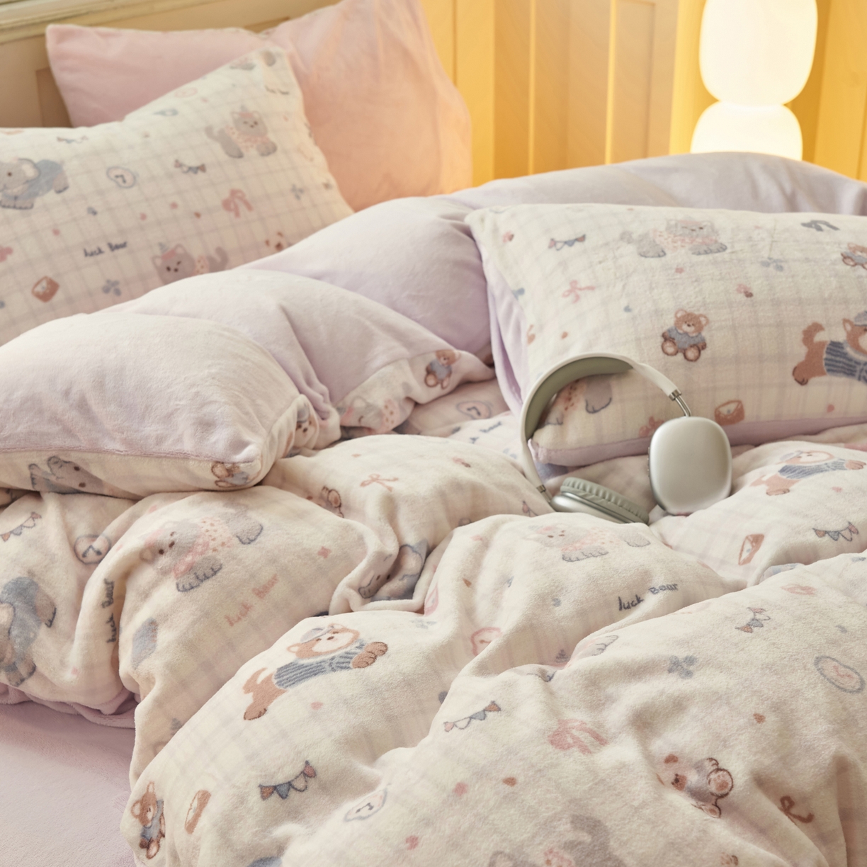 91家纺网 家纺一手货源 找家纺 晨曦家纺 2025新款加厚230克双面牛奶绒卡通可爱法兰绒四件套 动物乐园