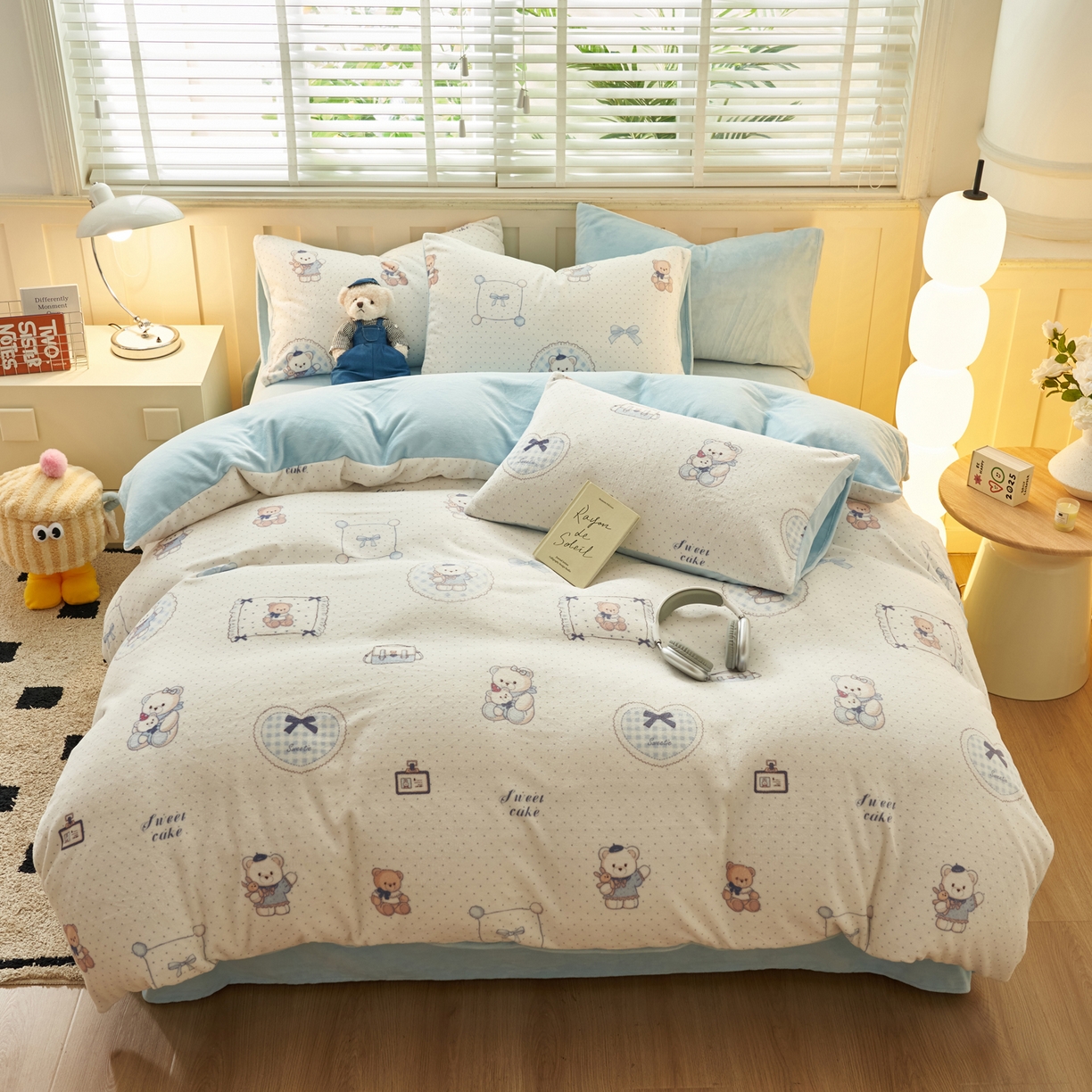 91家纺网 家纺一手货源 找家纺 晨曦家纺 2025新款加厚230克双面牛奶绒卡通可爱法兰绒四件套 萌萌熊仔