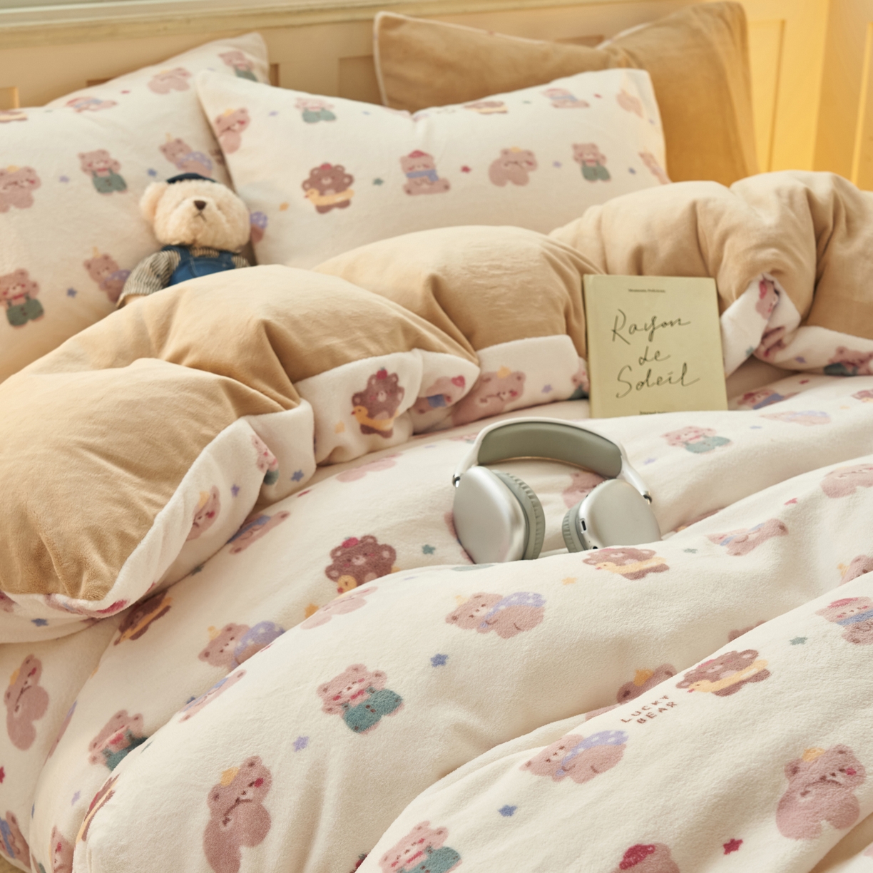 91家纺网 家纺一手货源 找家纺 晨曦家纺 2025新款加厚230克双面牛奶绒卡通可爱法兰绒四件套 熊熊乐园