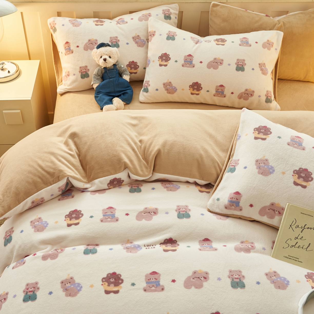 91家纺网 家纺一手货源 找家纺 晨曦家纺 2025新款加厚230克双面牛奶绒卡通可爱法兰绒四件套 熊熊乐园
