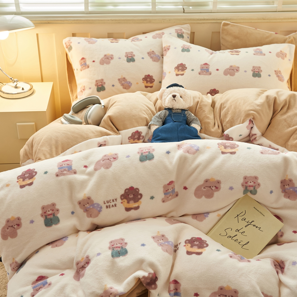 91家纺网 家纺一手货源 找家纺 晨曦家纺 2025新款加厚230克双面牛奶绒卡通可爱法兰绒四件套 熊熊乐园