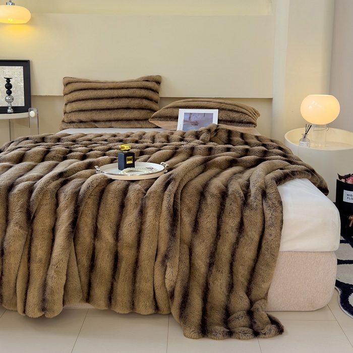 91家纺网 家纺一手货源 找家纺 佰亿莱 2025新款兔兔绒牛奶绒加厚兔毛毯保暖毯子 咖啡