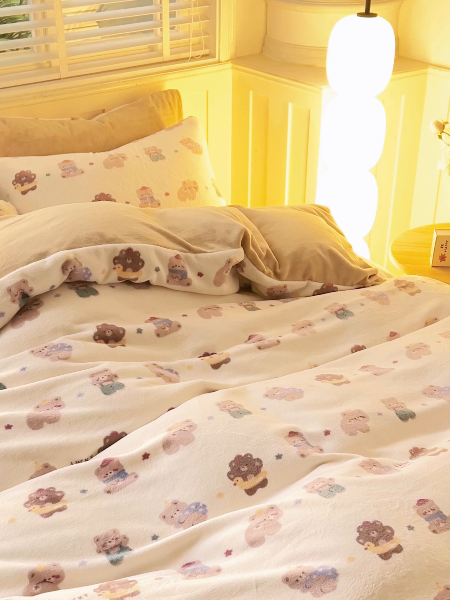 91家纺网 家纺一手货源 找家纺 晨曦家纺 2025新款加厚230克双面牛奶绒卡通可爱法兰绒四件套 熊熊乐园