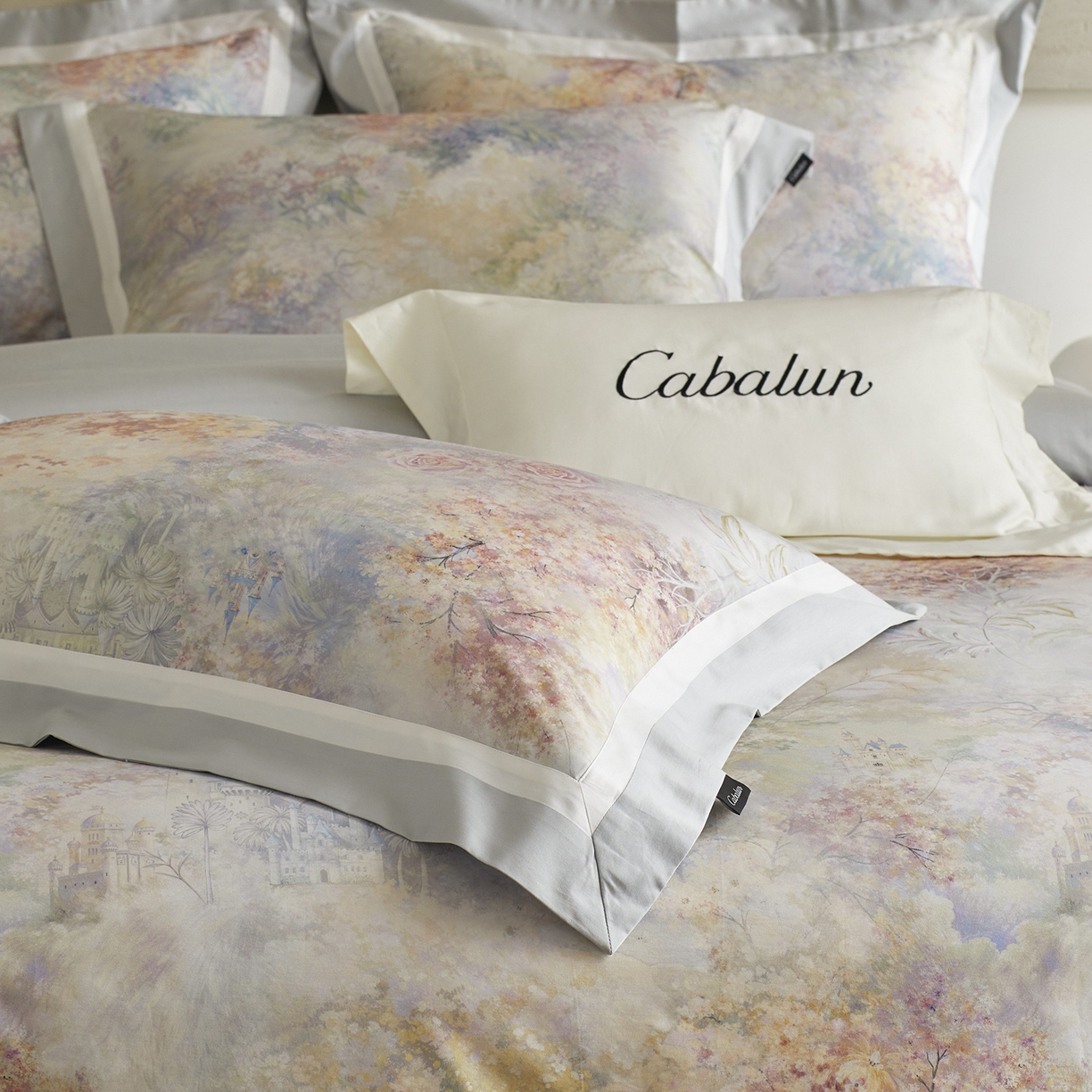 91家纺网 家纺一手货源 找家纺 卡巴伦家纺 2025新款50S超细旦全棉数码印花款四件套（控价298） 花镜-兰